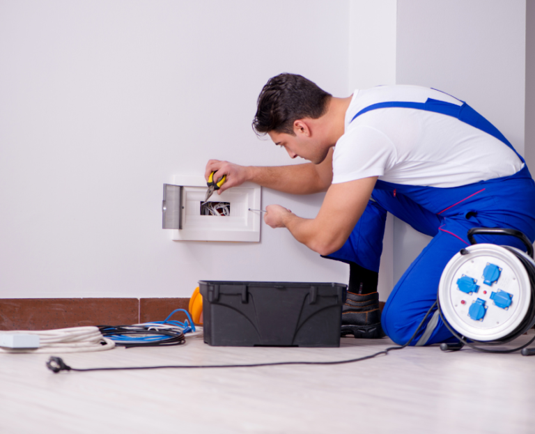 Montando um Negócio de Reparos Elétricos em Condomínios